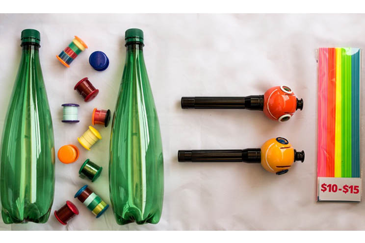 Bolígrafo 3D convierte bolsas y botellas plásticas en esculturas