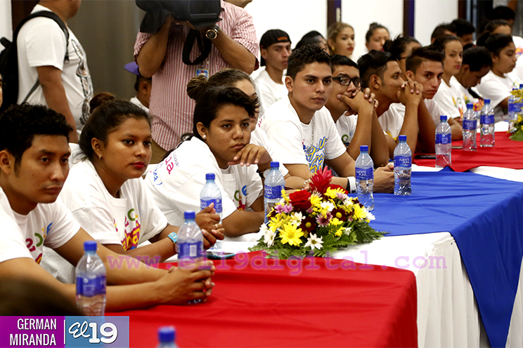 Jóvenes nicaragüenses celebran grandes Rutas de Victorias en el deporte nacional