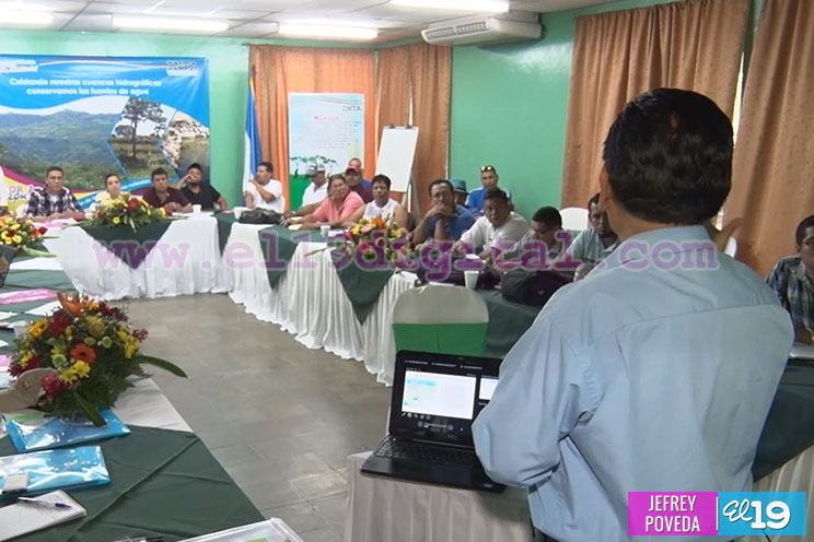 Imparten taller sobre cuencas hídricas a técnicos del Sistema Nacional de Producción, Consumo y Comercio