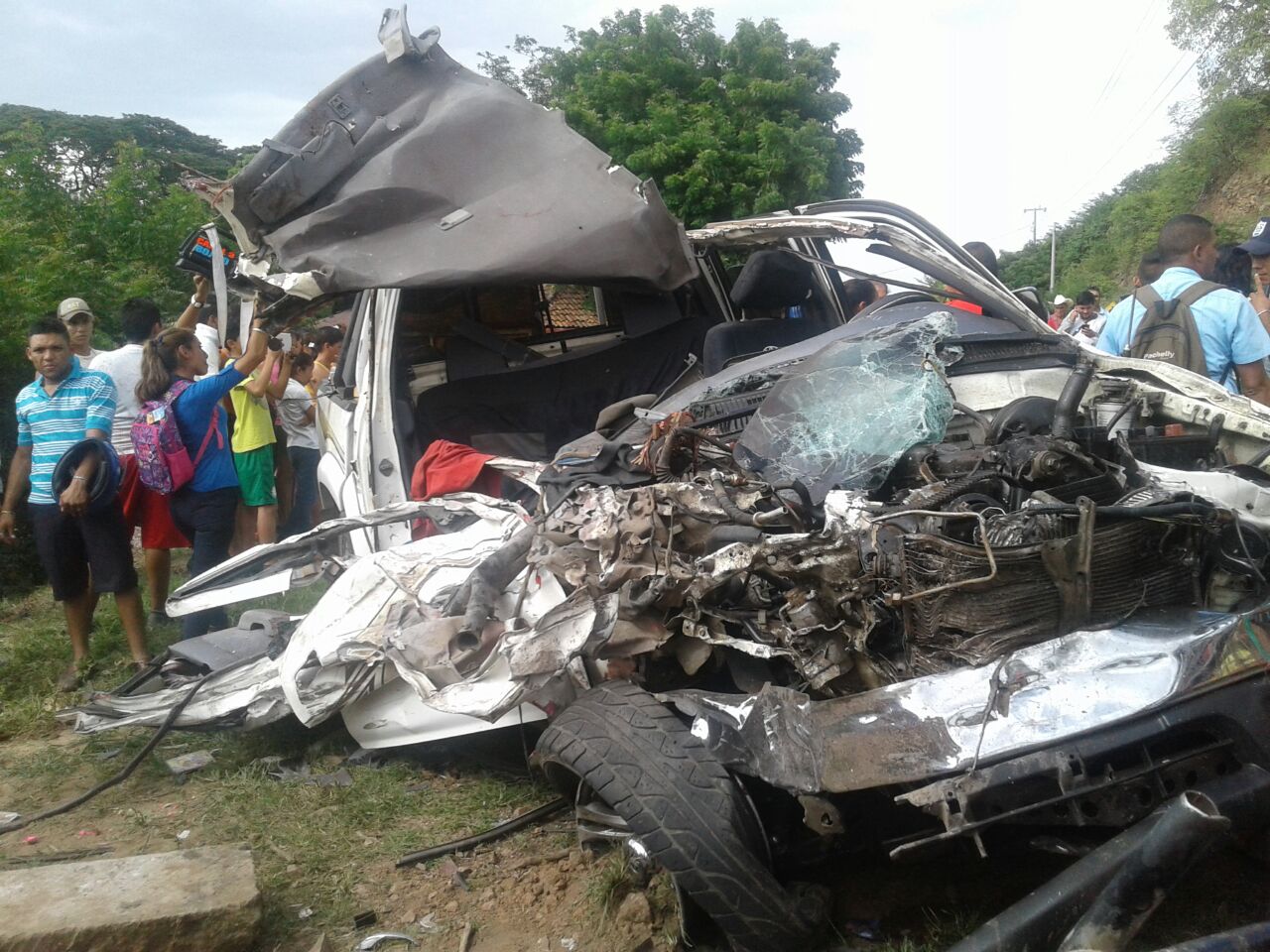 Choque de camioneta contra camión deja 3 muertos y dos lesionados graves en Boaco