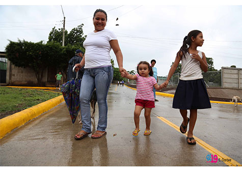 Alcaldesa Daysi Torres inaugura obra vial en barrio Sócrates Sandino