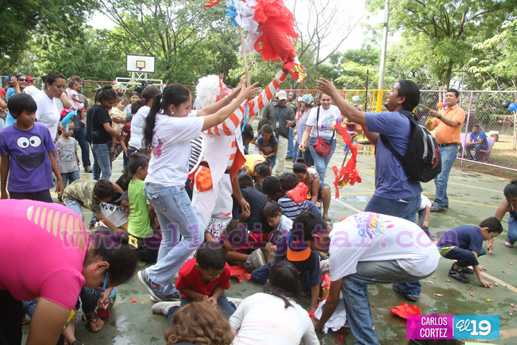 Niñez disfruta celebración previa al Día de la Alegría