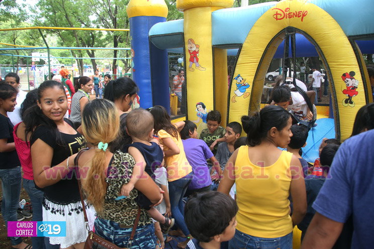 Niñez disfruta celebración previa al Día de la Alegría