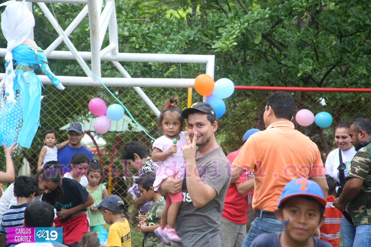 Niñez disfruta celebración previa al Día de la Alegría