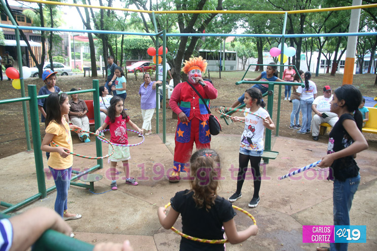 Niñez disfruta celebración previa al Día de la Alegría