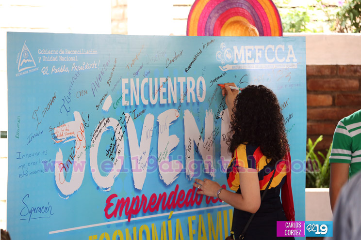 Realizan encuentro de jóvenes emprendedores de la Economía Familiar