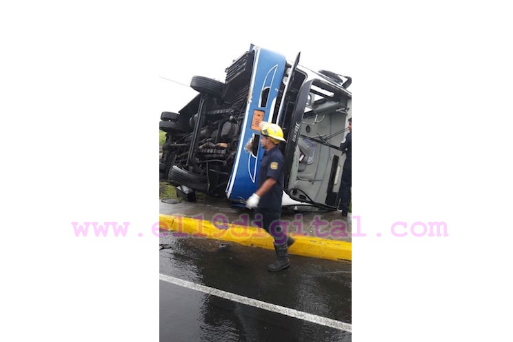 Colisionan ruta Ticuantepe-Managua y camioncito en carretera a Masaya