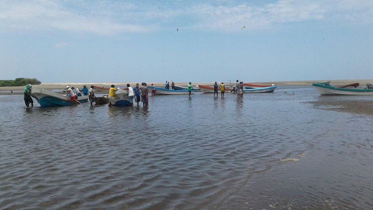 Buscan a tres pescadores perdidos en Las Peñitas
