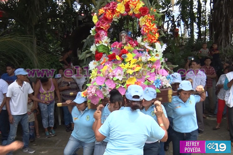 Nombran Mayordoma de las Fiestas de Santo Domingo a la Alcaldesa Daysi Torres