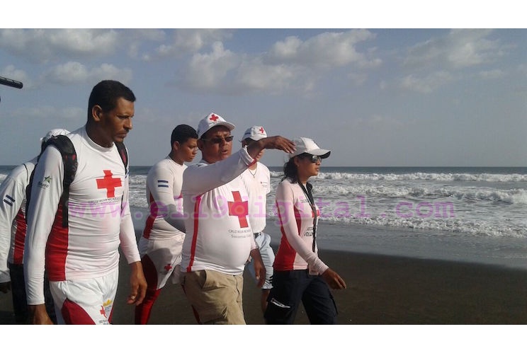 Unen esfuerzos para buscar a colombiano desaparecido en las aguas de Salinas Grandes