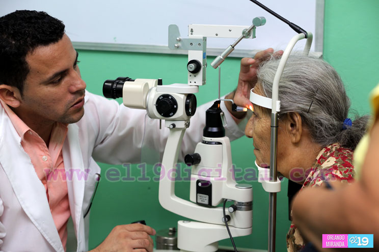 Realizan jornada de cirugías de cataratas y pterigium