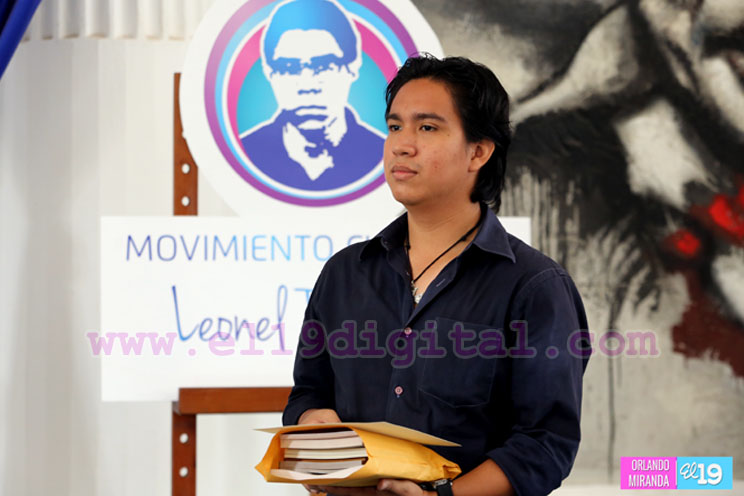 Entregan reconocimientos a ganadores del Premio Poesía Joven “Leonel Rugama 2016”