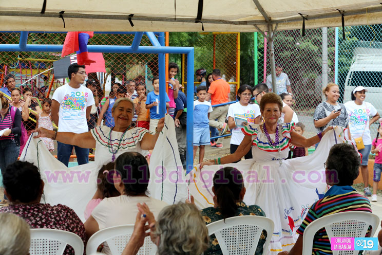 Adultos mayores disfrutan tardeada recreativa junto a la Promotoría Solidaria