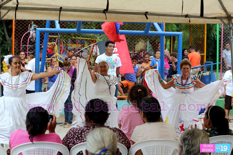 Adultos mayores disfrutan tardeada recreativa junto a la Promotoría Solidaria