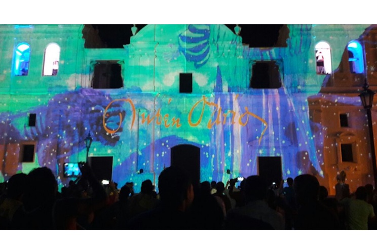Espectacular arranque del Festival Azul Darío en León