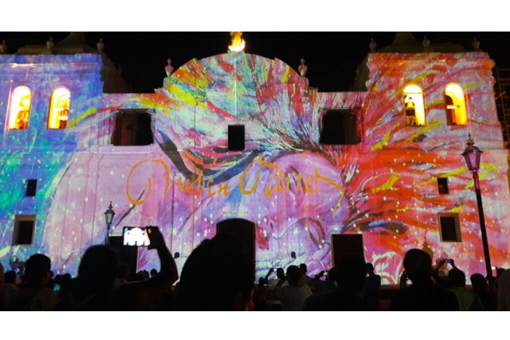 Espectacular arranque del Festival Azul Darío en León