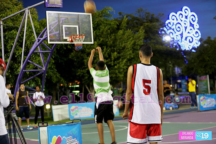 Espectaculares clavadas en torneo de baloncesto organizado por el MDAA