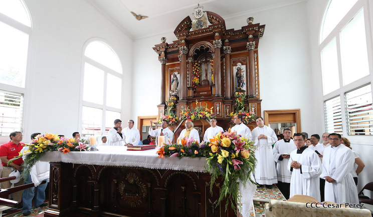 Cardenal Leopoldo Brenes celebra misa en Las Sierritas en honor a Santo Domingo