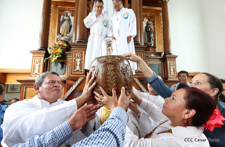Cardenal Leopoldo Brenes celebra misa en Las Sierritas en honor a Santo Domingo