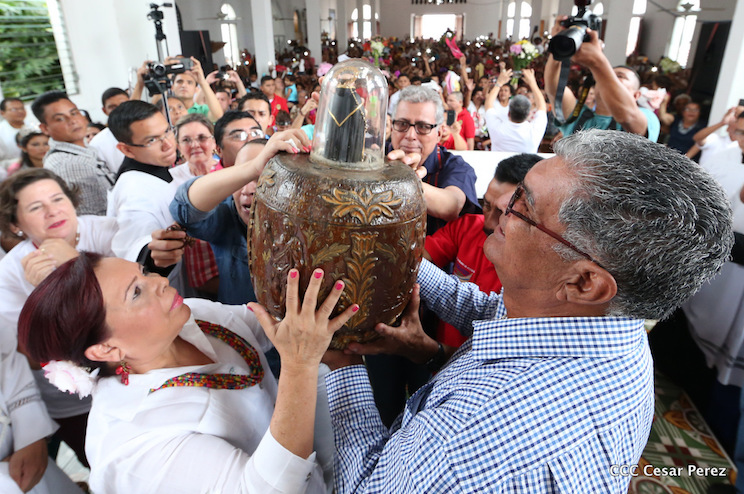 Cardenal Leopoldo Brenes celebra misa en Las Sierritas en honor a Santo Domingo