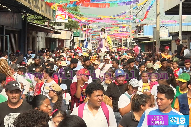 Santo Domingo de Guzmán recorre barrios orientales
