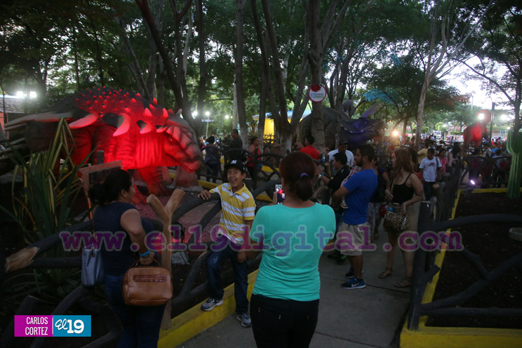 Familias disfrutan de atractivo Parque Saurio en el municipio de Nindirí