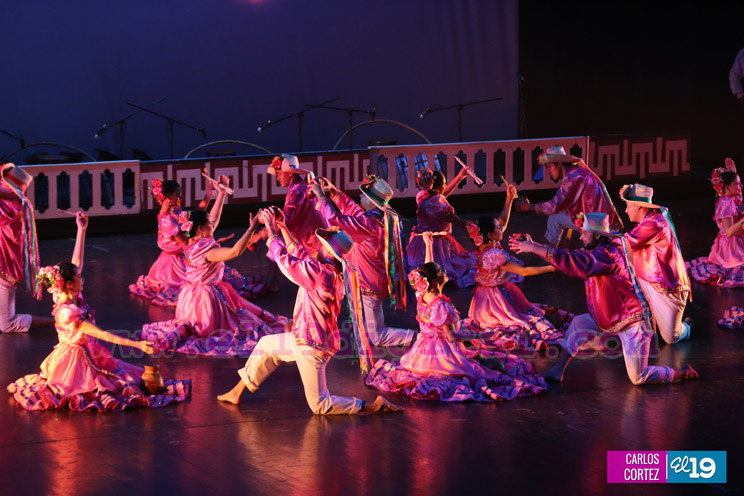Maestro Ronald Abud saluda las fiestas agostinas con magistral puesta en escena de su ballet