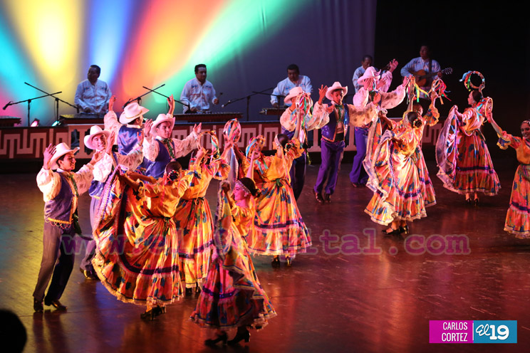 Maestro Ronald Abud saluda las fiestas agostinas con magistral puesta en escena de su ballet