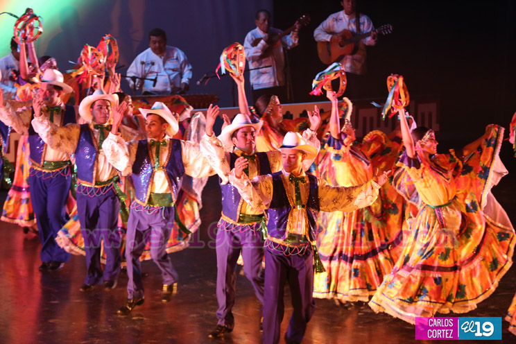 Maestro Ronald Abud saluda las fiestas agostinas con magistral puesta en escena de su ballet