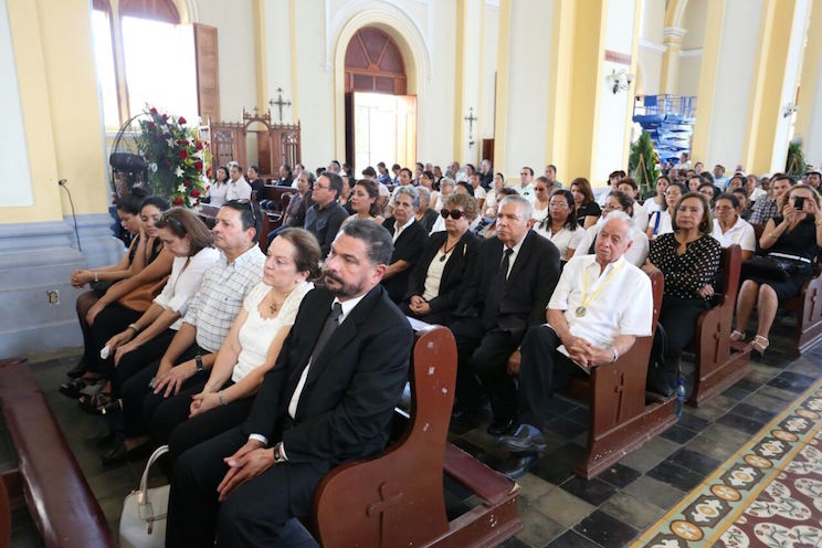 Le dan el último adiós a Monseñor Leovigildo López Fitoria, Obispo Emérito de la Diócesis de Granada