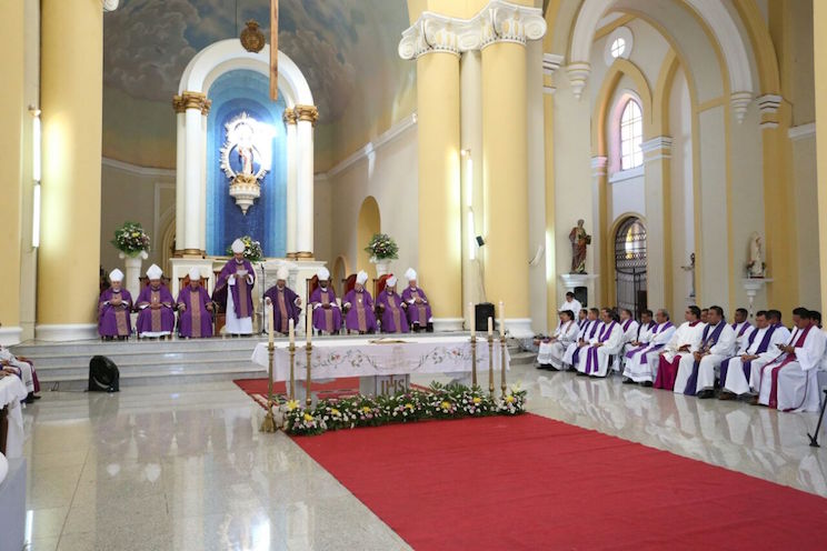 Le dan el último adiós a Monseñor Leovigildo López Fitoria, Obispo Emérito de la Diócesis de Granada