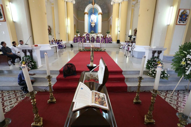 Le dan el último adiós a Monseñor Leovigildo López Fitoria, Obispo Emérito de la Diócesis de Granada