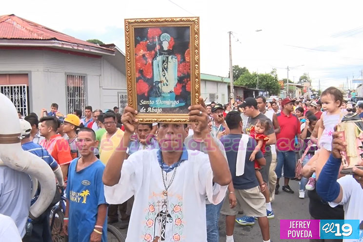 Santo Domingo de Abajo llega a Iglesia Cristo del Rosario en Managua