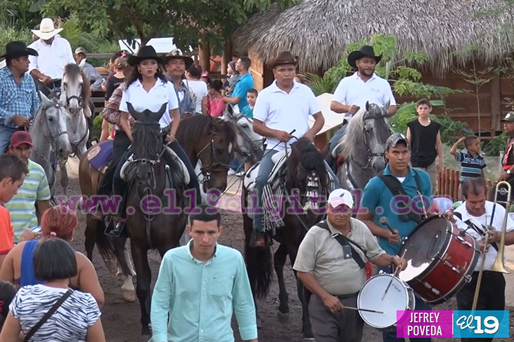 Premian la Enchilada más Rica en el Parque Nacional de Ferias