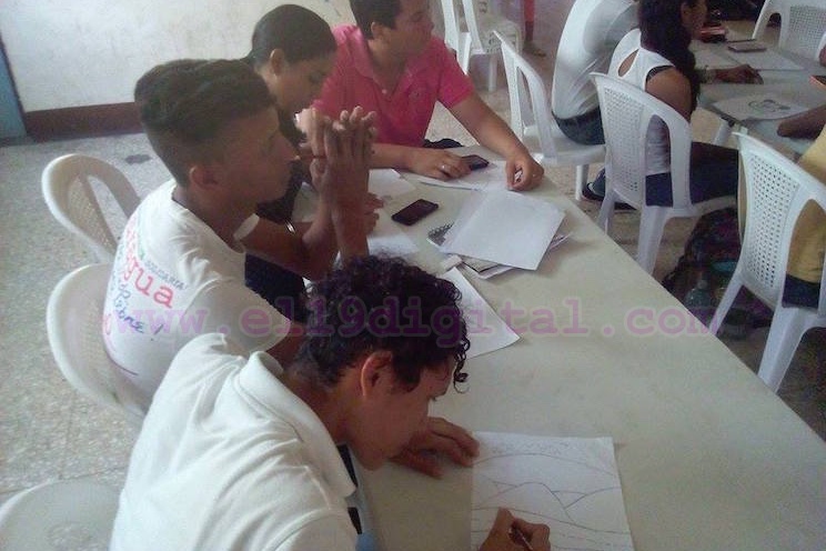 Imparten taller de muralismo y pintura a jóvenes de León