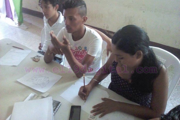 Imparten taller de muralismo y pintura a jóvenes de León