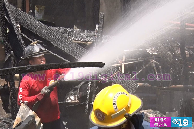 Incendio afecta viviendas en cercanías de Instituto de Medicina Legal