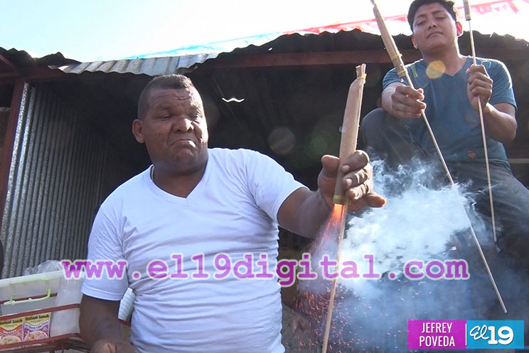 Devotos y tradicionalistas acompañan en su regreso a Las Sierritas a Santo Domingo de Guzmán