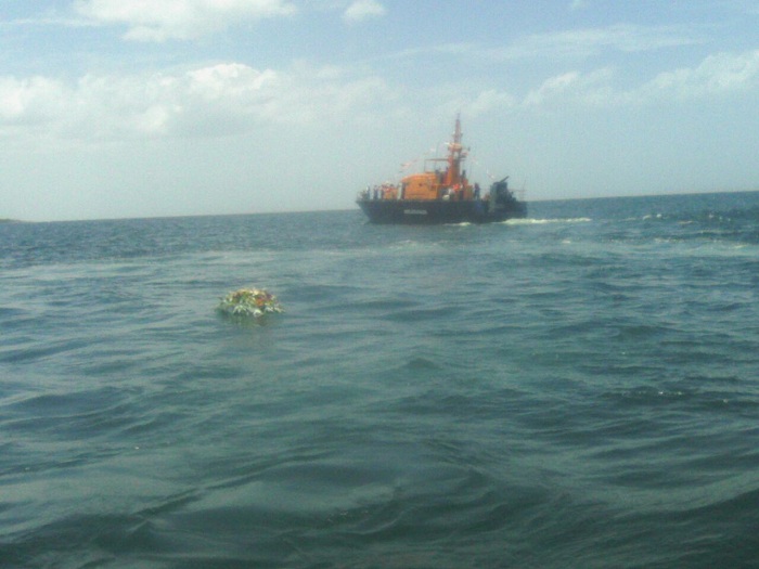Fuerza Naval rinde homenaje a efectivos que ofrecieron su vida en la defensa de la patria
