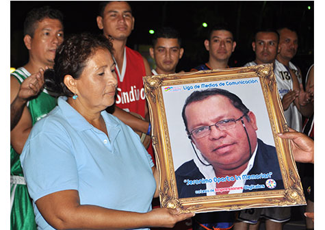 Liga de baloncesto dedica homenaje a Jerónimo Oporta