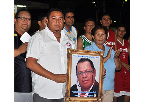Liga de baloncesto dedica homenaje a Jerónimo Oporta