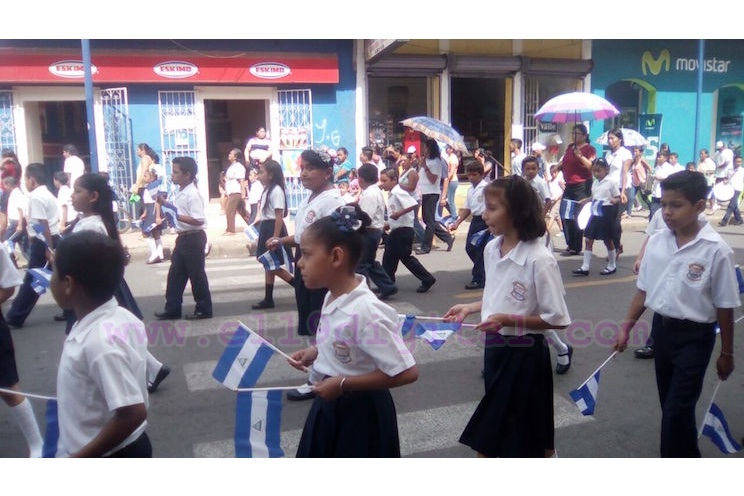 Masaya se llena de Azul y Blanco en inicio de desfile patrio