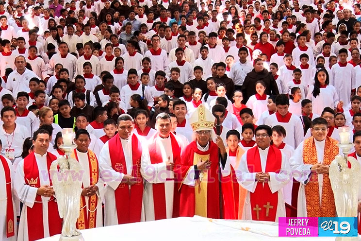 Monaguillos realizan encuentro en Catedral de Managua