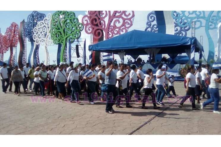 Paseo de los Estudiantes da por inaugurado Desfiles Patrios