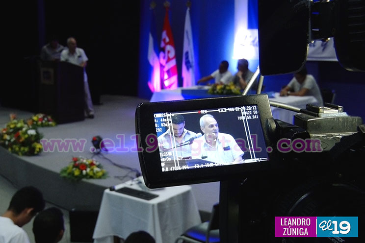 Jóvenes participan de encuentro sobre los aportes del comandante Fidel a la educación