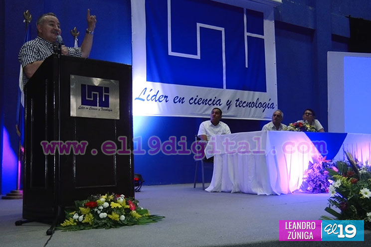 Jóvenes participan de encuentro sobre los aportes del comandante Fidel a la educación