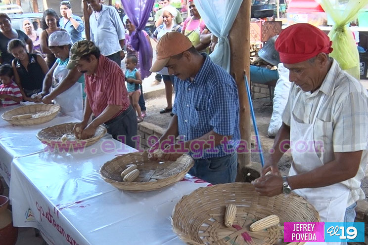 Artesanos del cuero intercambian experiencias en el Parque Nacional de Ferias