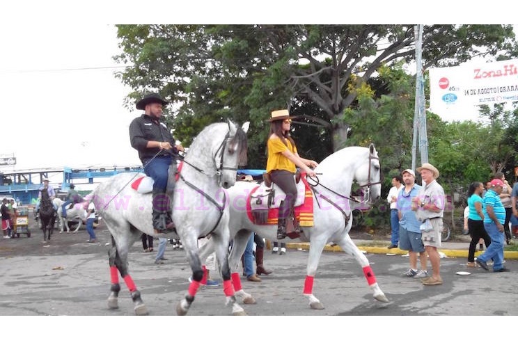 Granada realiza tradicional Desfile Hípico