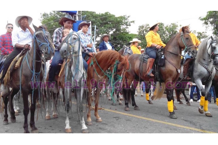 Granada realiza tradicional Desfile Hípico