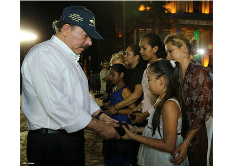 Daniel y Rosario conmemoran 34 Aniversario de la Fuerza Aérea